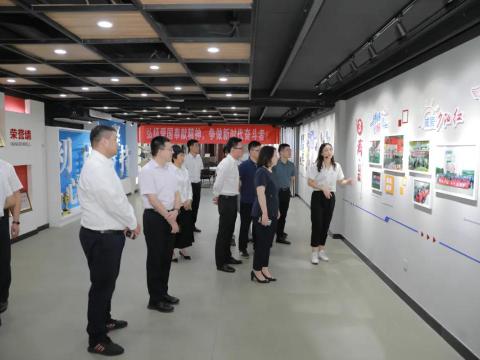 团省委副书记张迎春来pp电子集团调研共青团事情