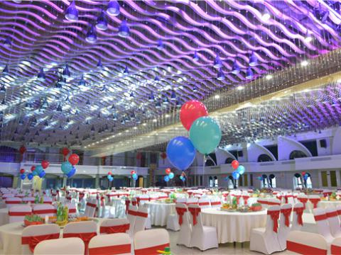 圣诞不“剩单”，，，等你来造——pp电子集团团委平安夜举行圣诞狂欢活动